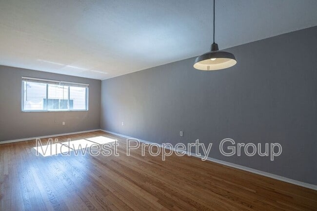 Photo - 2507 S Big Bend Blvd