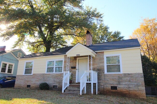 Building Photo - Welcome to Your New Home in Enderly Park!