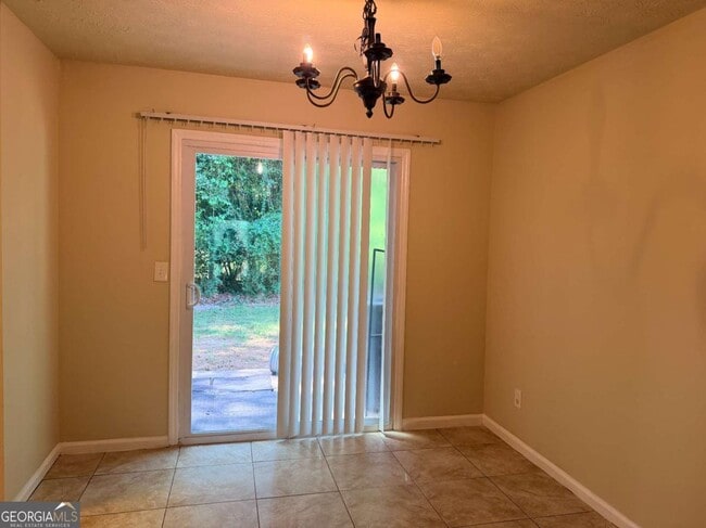 Photo - 728 Burnt Creek Dr NW