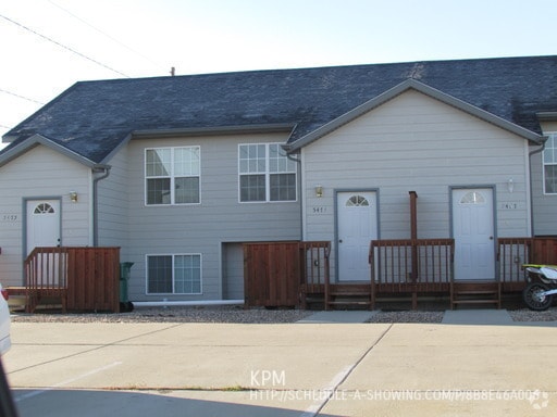 Building Photo - 5447 Williams St Rental
