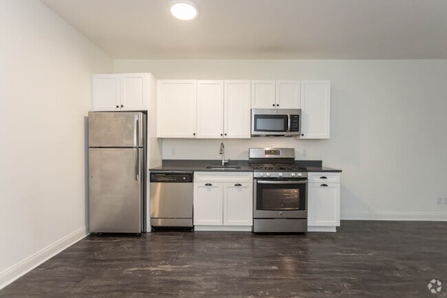 1BR,1BA -689SF -Lower -Kitchen