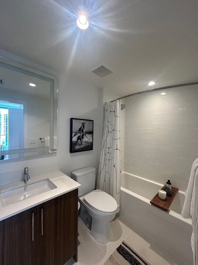 Photo - 560 SW 9th St Unit C1