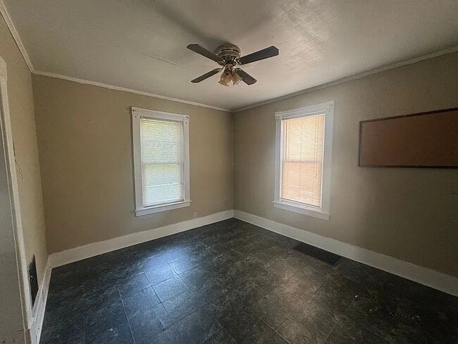 Photo - 149 W North St