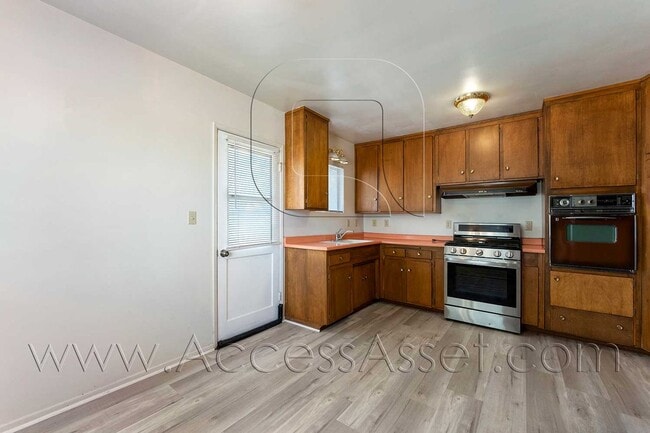Photo - 18499 Shay Rd Unit 1