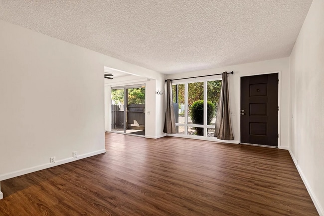 Building Photo - 615 Rancheria Dr Unit 02