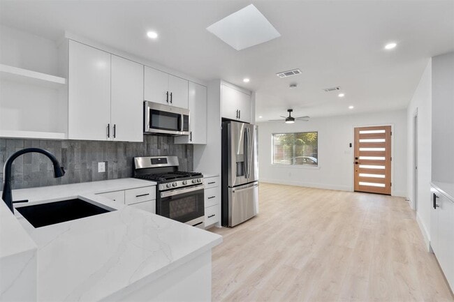 Building Photo - 406 Hammack Dr