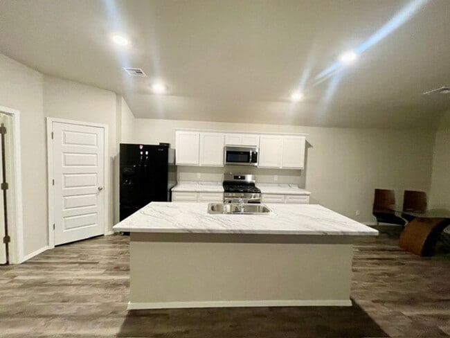 Photo - 4 Bed | 2 Bath in Broken Arrow!
