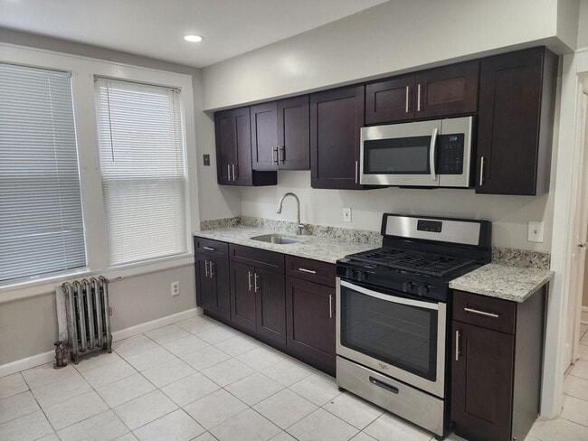 Building Photo - 198 W End Ave Unit 1L