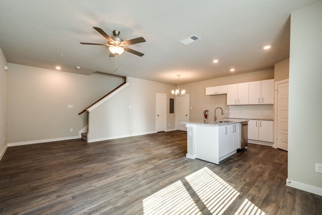 Photo - GORGEOUS 2 BEDROOM FOUR PLEX LOCATED IN MI...