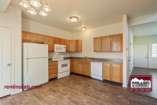 Photo - Cute Town House in gated community!!