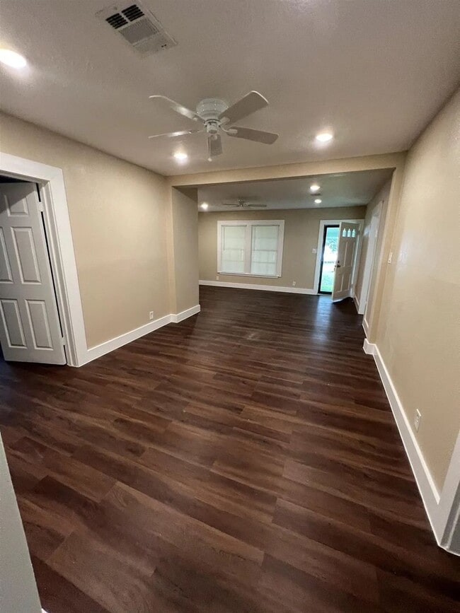 Photo - Newly renovated 3 bedroom, 2 bathroom