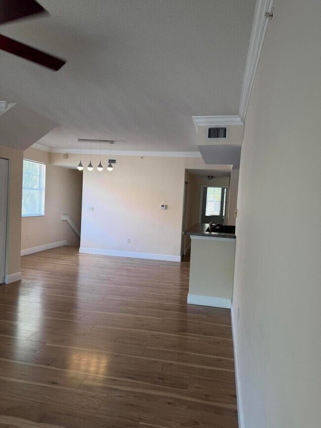 Photo - 5960 W Sample Rd Unit 208