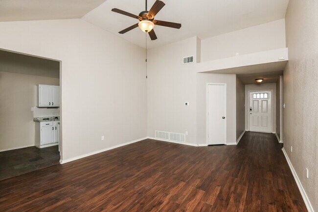 Photo - 629 Ozark Ave