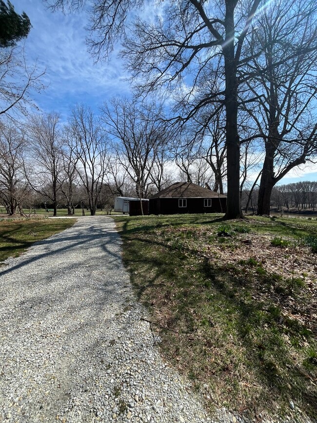 Photo - 2645 S River Rd