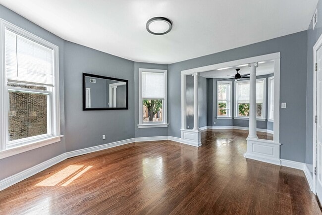 Photo - 3535 W Walnut St Unit 2