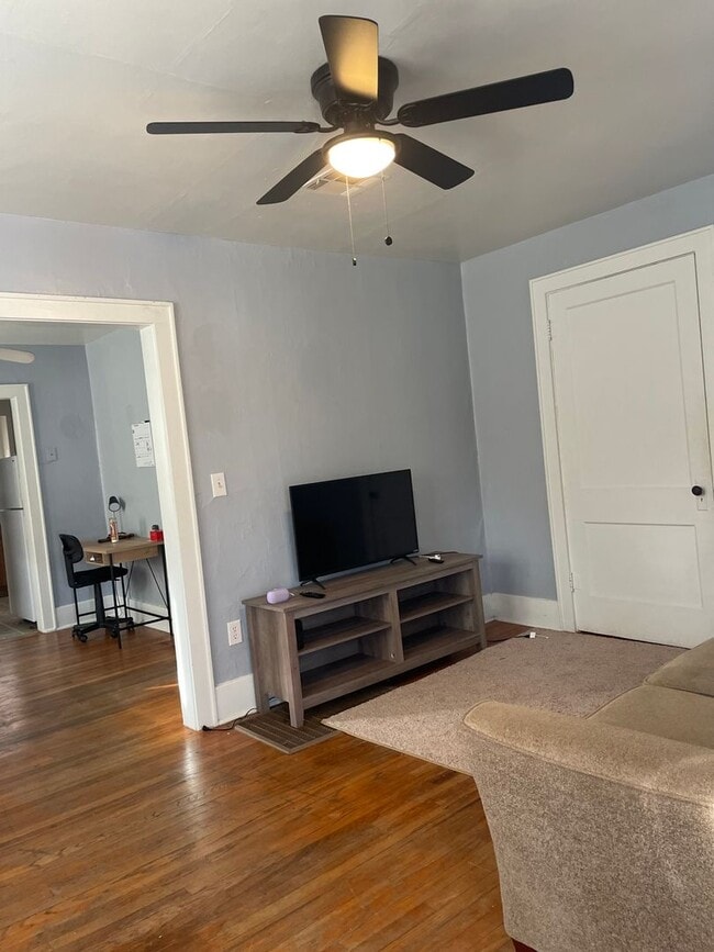 Photo - Cozy 1 bed 1 Bath Close to OU Campus
