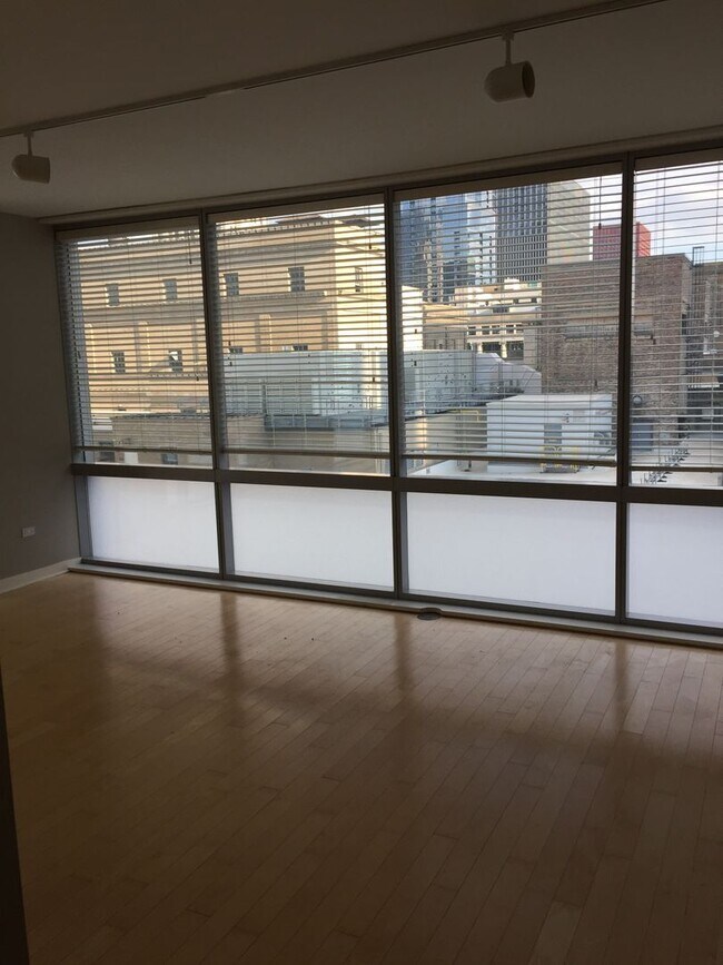 Photo - 8 E Randolph St Unidad 1804