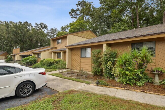 Photo - Charming Townhouse Retreat for Rent! Unit #2032