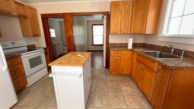 Building Photo - 9 Couture Rd Rental