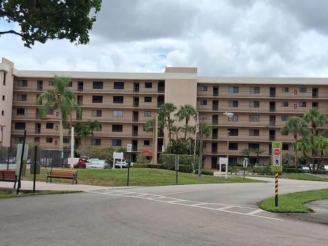 Building Photo - 7770 Tahiti Ln Unit 206