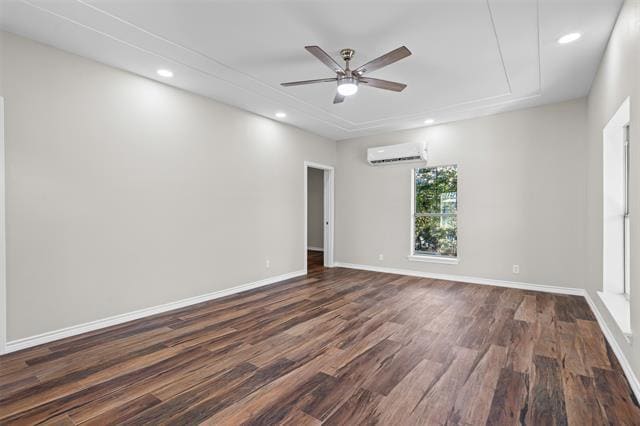 Photo - 1711 Halsell St