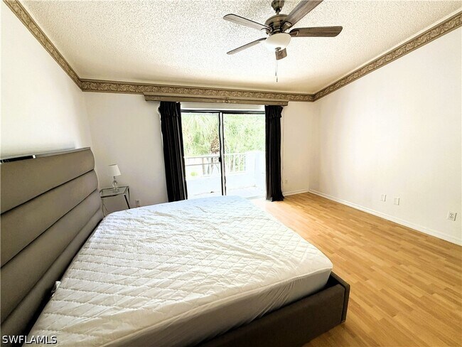 1018 Woodshire Ln Unidad A209