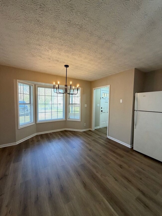 Photo - 5096-5098 Farm Valley Dr Unit 5098