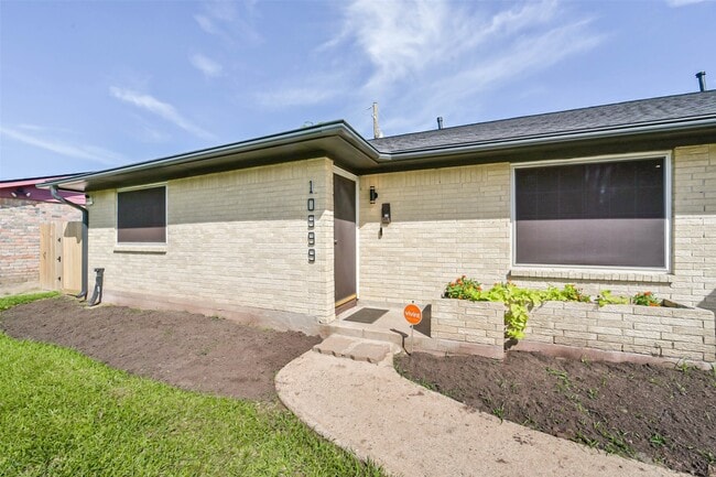 Photo - 10999 Fairland Dr