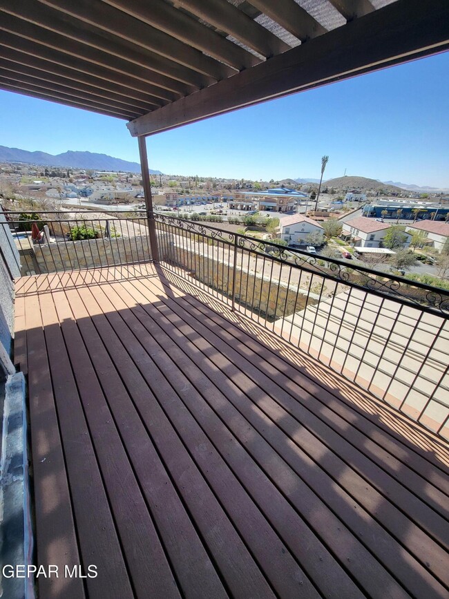 7414 Camino Del Sol Dr