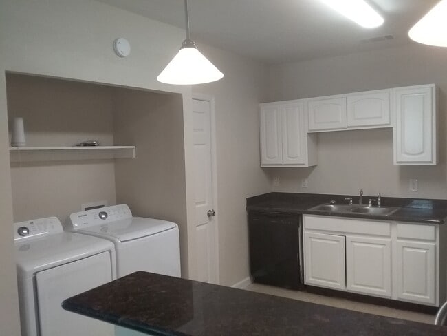 2041 Amelia St Unit 2035