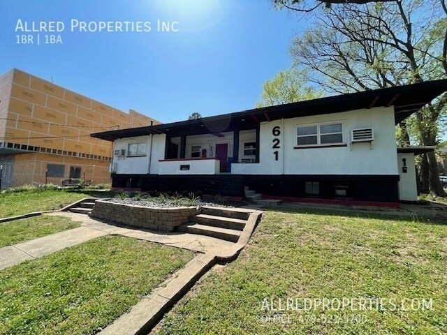 Photo - 621 N Leverett Unidad 2