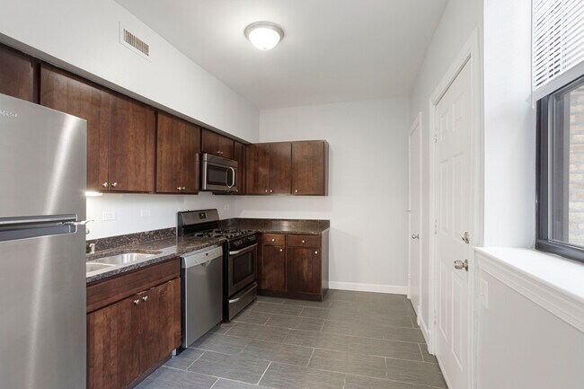 Photo - 7702 N Marshfield Ave