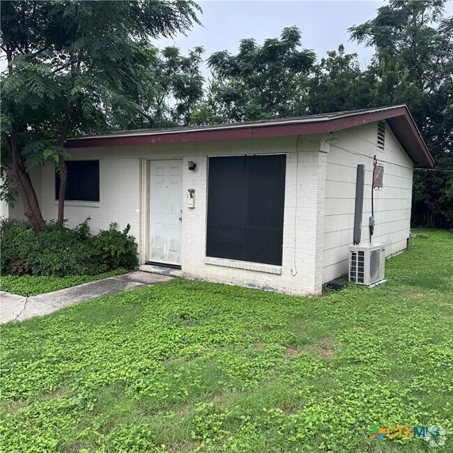 Building Photo - 1231 N LBJ Dr Rental
