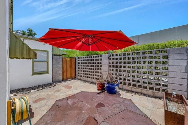 Photo - Charming home located in a highly convenient central Phoenix area