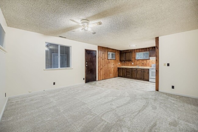 Photo - Shorewood Place 1035 Unit B