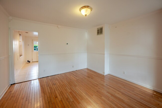 Photo - 21 17th St SE