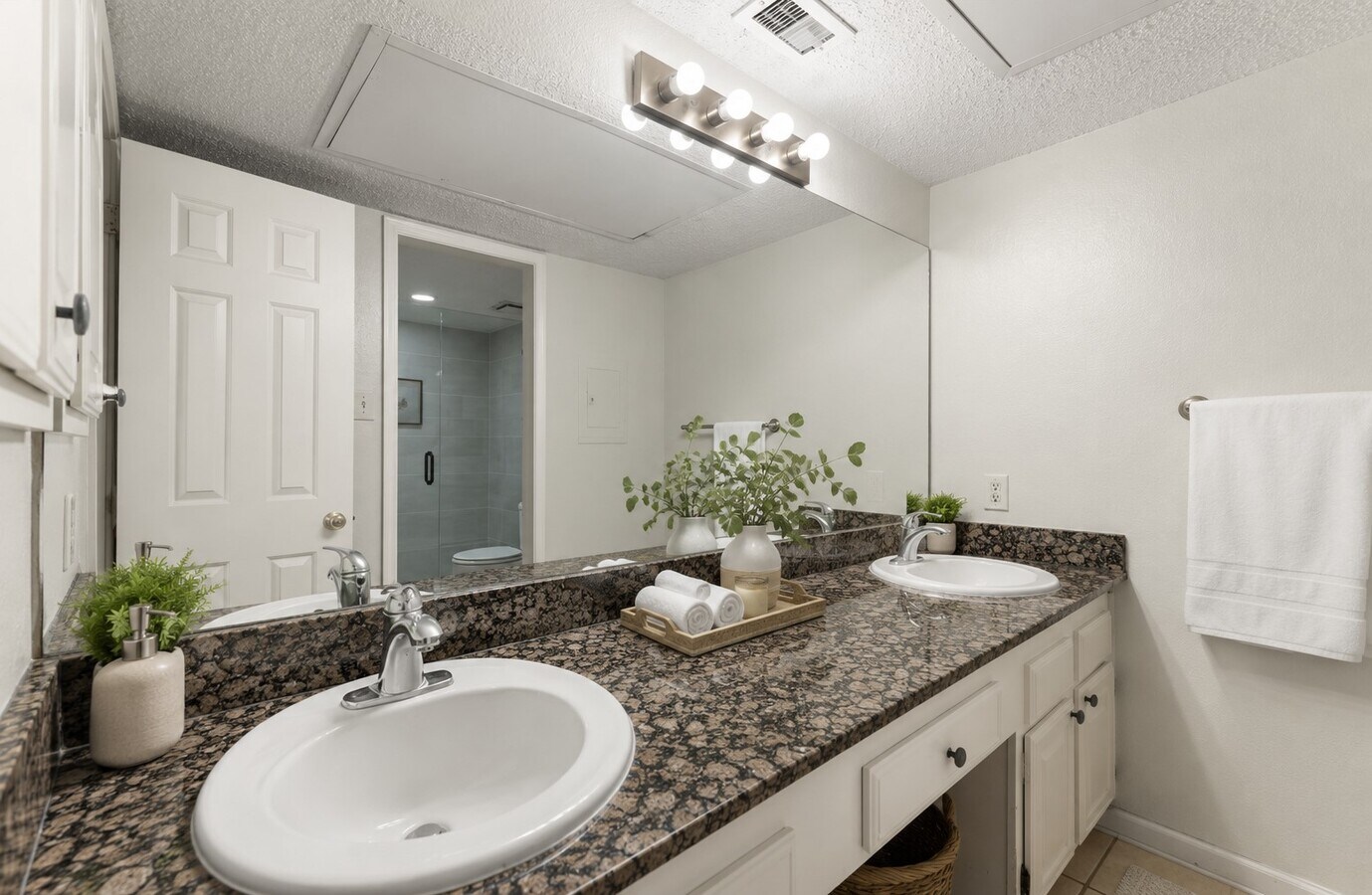 Photo - 1311 Antoine Dr Unit 331