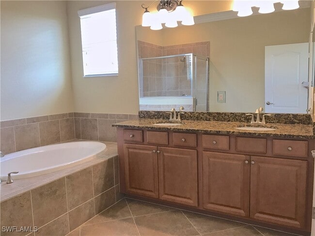 Photo - 2093 Satsuma Ln