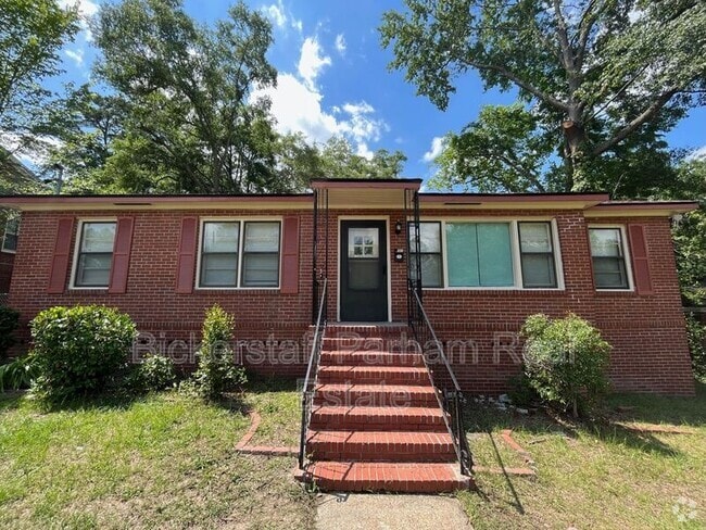 Building Photo - 2911 Gardenia St Rental