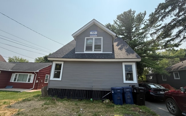 Building Photo - 1112 E Colvin St Rental