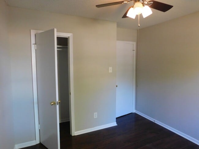 Photo - 3135 Briarwood Dr House