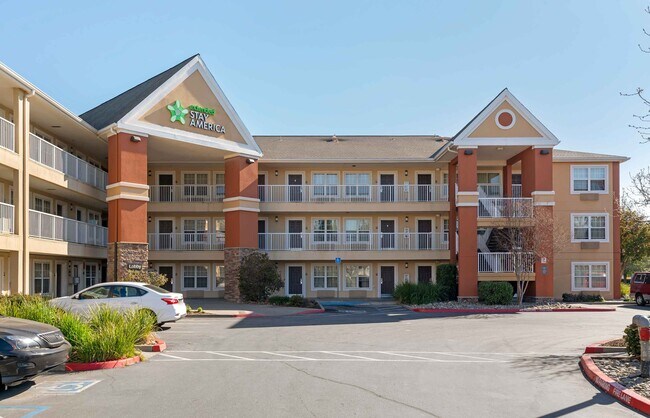 Furnished Studio-Sacramento - White Rock Rd.
