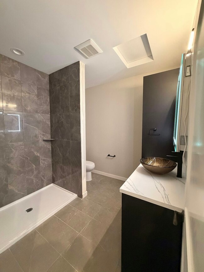 Photo - 8934 Arlon St