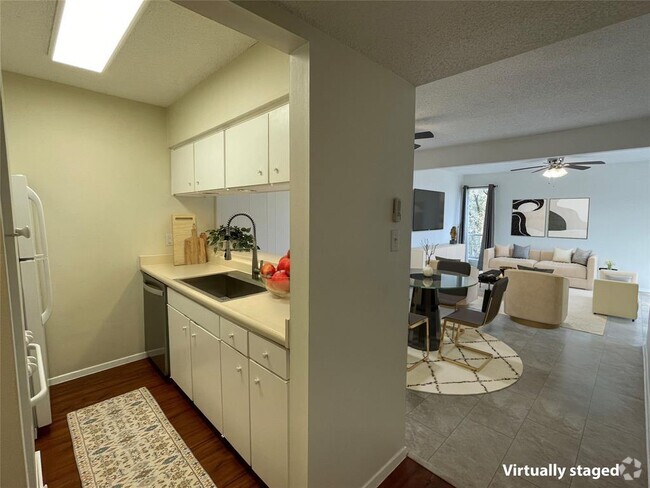 Building Photo - 3431 N Hills Dr Unit 203 Rental