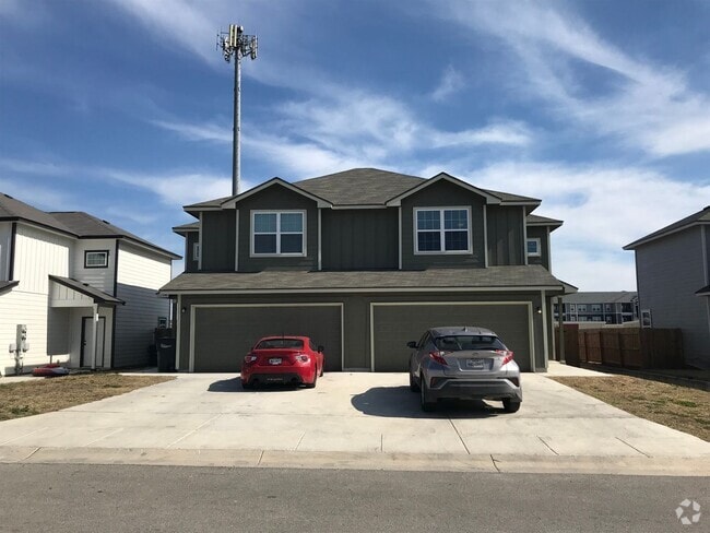 Building Photo - Town home for rent