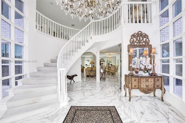 Building Photo - 2889 NE 35th St