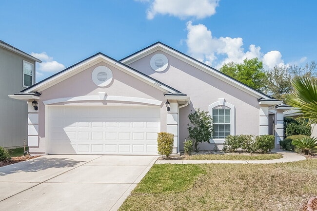 Building Photo - 2109 S Cranbrook Ave