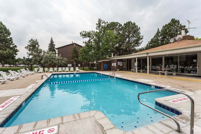 Pine Creek Apartments