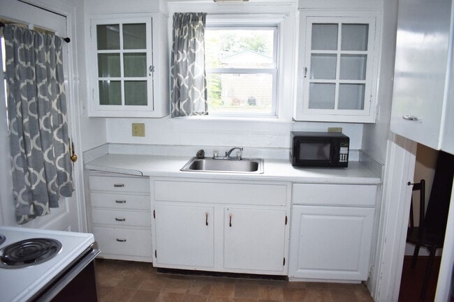 Photo - 716-718 Wayne Unit 718 ADV