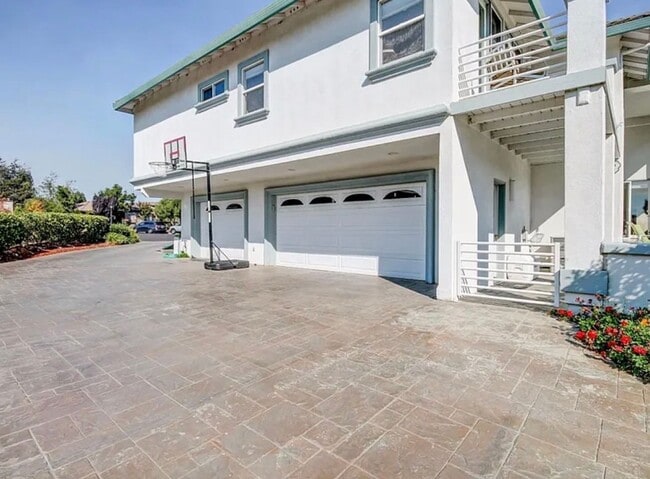 Photo - 4 Bedroom, 3 Bath Home in Ridgemark Golf & Country Club